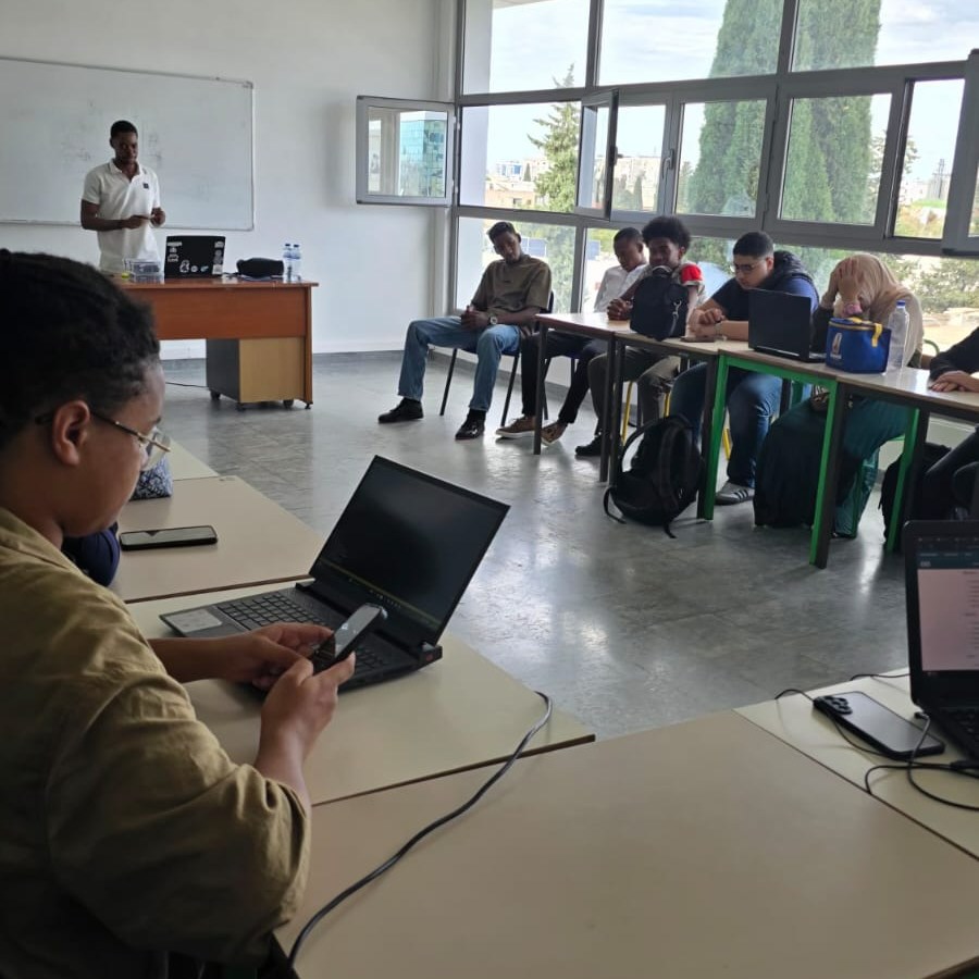 571117366_1274872991344681_3047594533834875417_n